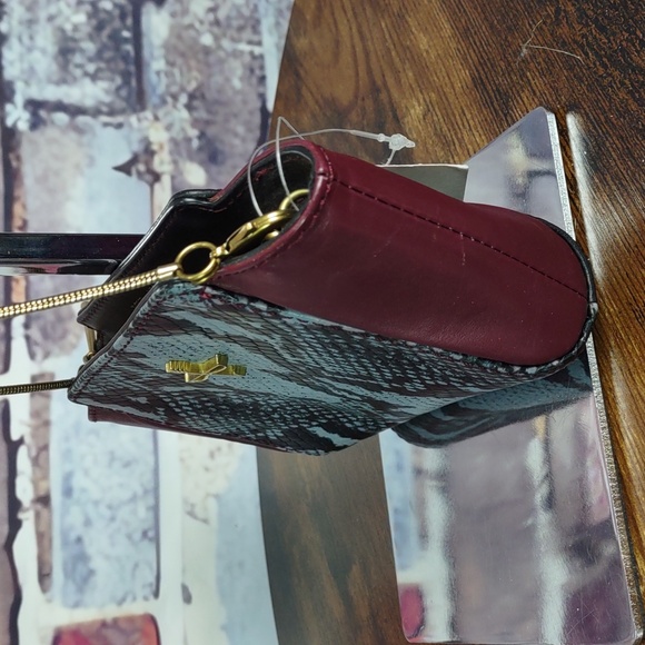 POUR La VICTOIRE "Elie" Mini Crossbody Bag - Picture 3 of 13